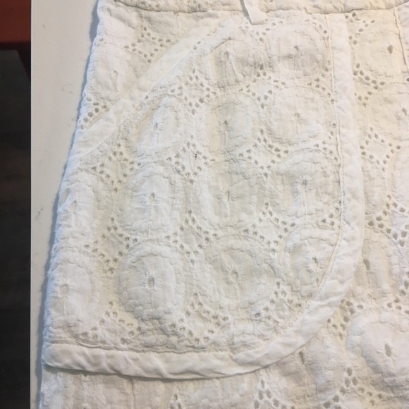 White Worthington skirt - Picture 3 of 4